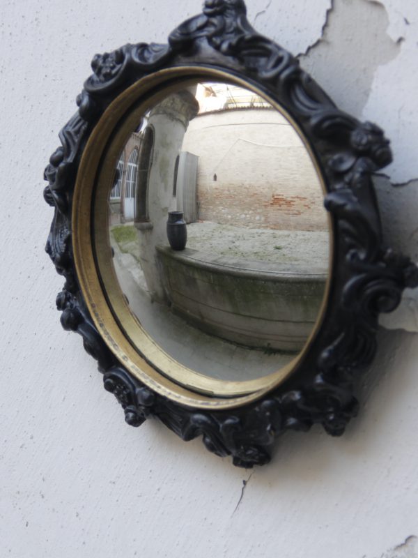 specchio con volute